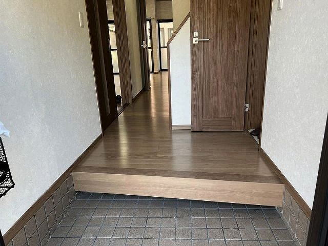 高知市福井町 -ﾌﾙﾘﾌｫｰﾑ済- 中古戸建ての玄関