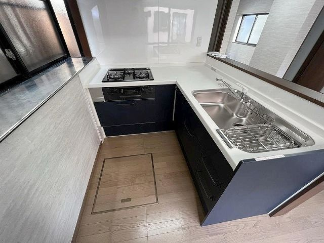 高知市福井町 -ﾌﾙﾘﾌｫｰﾑ済- 中古戸建てのキッチン