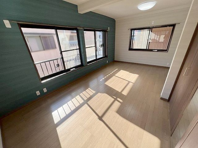 高知市福井町 -ﾌﾙﾘﾌｫｰﾑ済- 中古戸建ての洋室