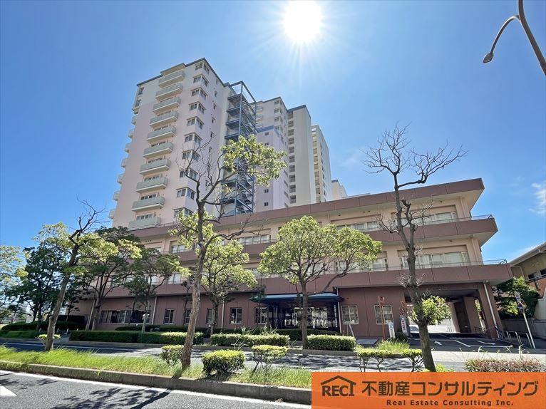 RICイーストコート11番街4番館の外観