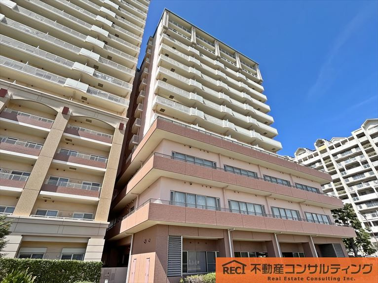 RICイーストコート11番街4番館の外観