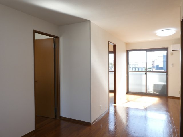 サンビレッジの居間・リビング|LDK13帖