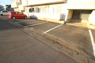 【駐車場】