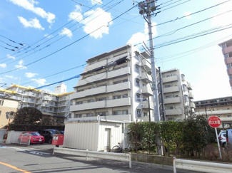 【外観】 | 総戸数４０戸、１９８４年５月築、管理人は日勤勤務につき管理体制良好です♪