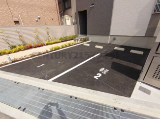 【駐車場】