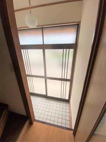 山田荘の玄関