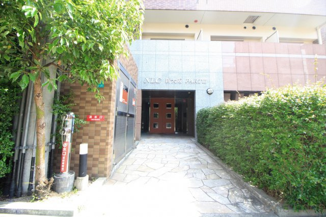 NLC新大阪パートⅢのエントランス