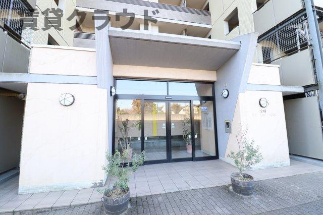 エステ・スクエア青葉の森二番館のエントランス|入口はオートロックでしっかりガード！
