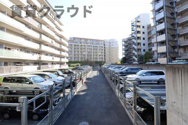エステ・スクエア青葉の森二番館の駐車場|駐車場