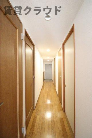 エステ・スクエア青葉の森二番館の玄関|内装です