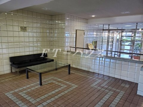グローリア初穂津田沼のロビー