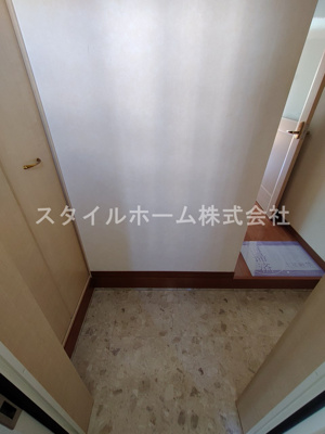 【玄関】 | コートハウス | 別部屋写真です。