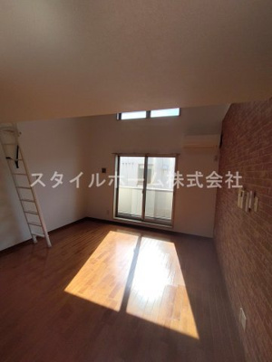 【居間・リビング】 | コートハウス | 別部屋写真です。