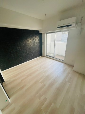 仲介手数料0！！RESIDENCIA御器所の居間・リビング