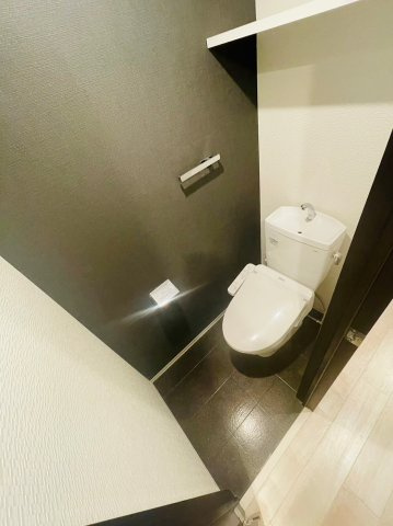 仲介手数料0！！RESIDENCIA御器所のトイレ