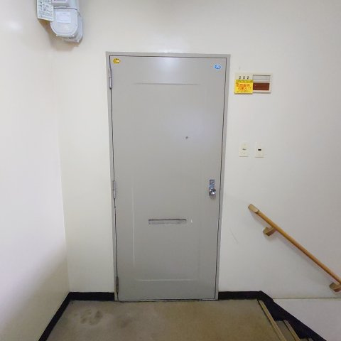 岩渕コーポの玄関