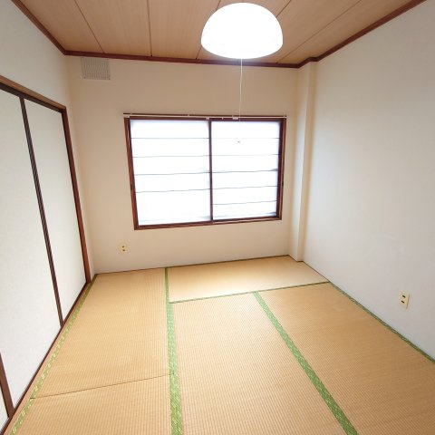 岩渕コーポの和室