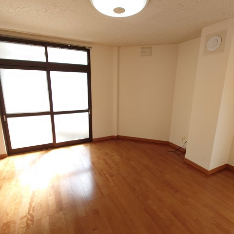 岩渕コーポの居間・リビング