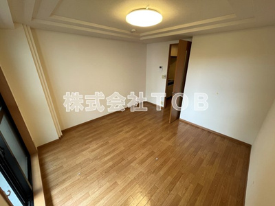 【居間・リビング】 | リバパレス高井戸 | ８帖※同物件別号室参考写真※