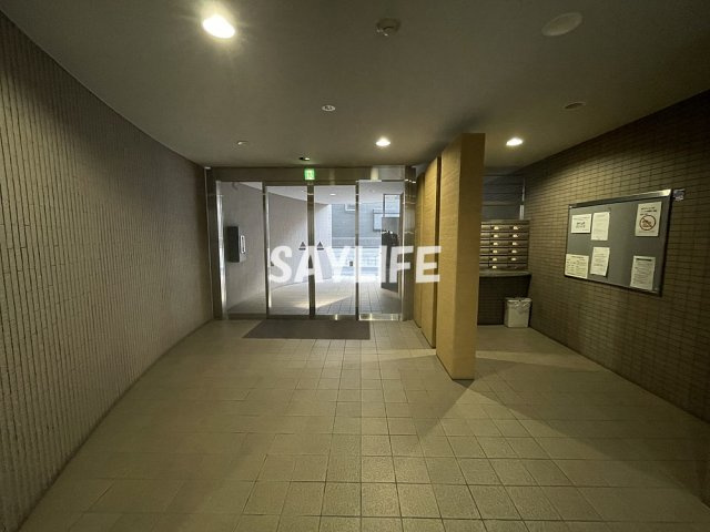 リヴェール楠根のロビー