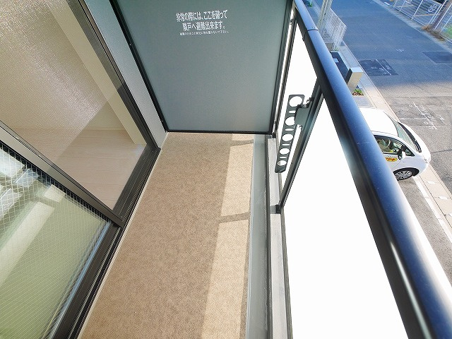 グラシア西大寺　住居のバルコニー|陽当たり良好なバルコニーです