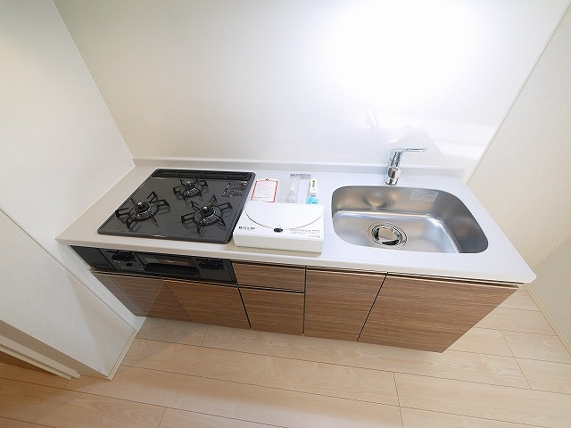 グラシア西大寺　住居のキッチン|お料理しやすいキッチンです