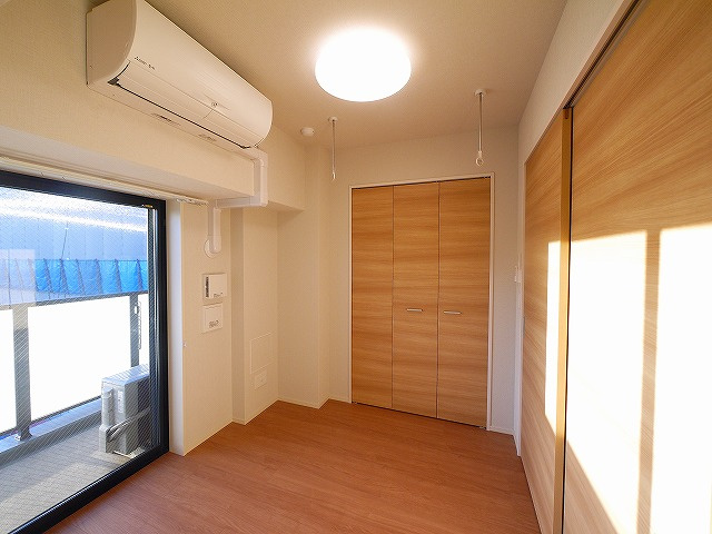 グラシア西大寺　住居の寝室|使い勝手のいい寝室です