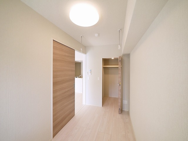グラシア西大寺　住居の洋室|スタンダードな洋室です