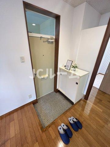 ハイツ潮騒の玄関