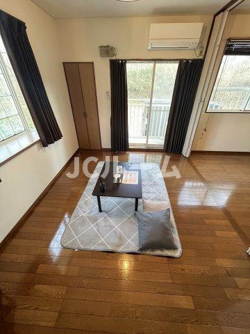 ハイツ潮騒の洋室