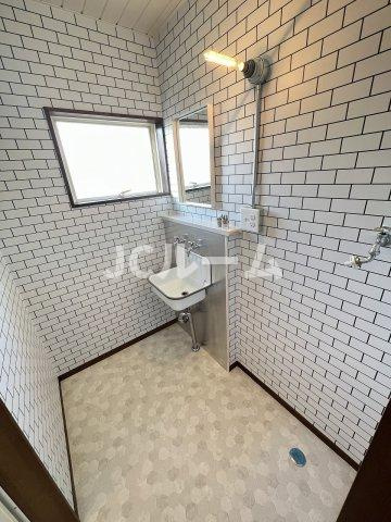 ハイツ潮騒の洗面所