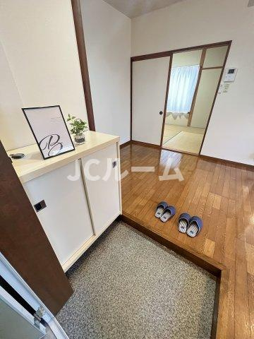 ハイツ潮騒の玄関