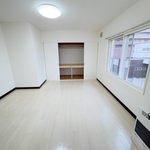 Ａ３の洋室