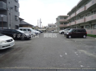 【駐車場】