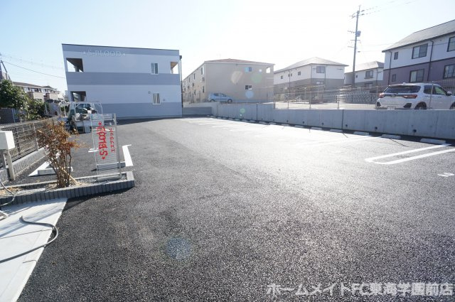SーBLOODの駐車場