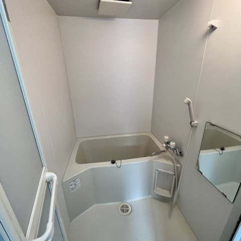 中島本町ＴＢ－２の浴室