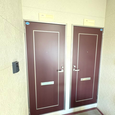 ＲＯＳＳＯ　Ｃのエントランス