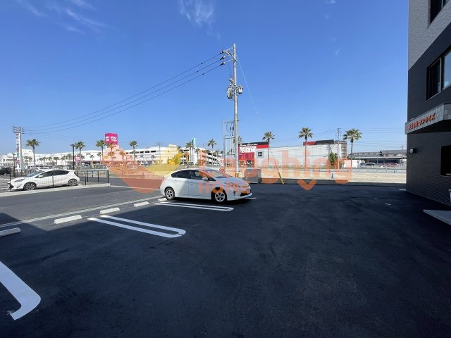 ソフィア21新合川の駐車場|車をお持ちの方に嬉しい駐車場付きの物件です