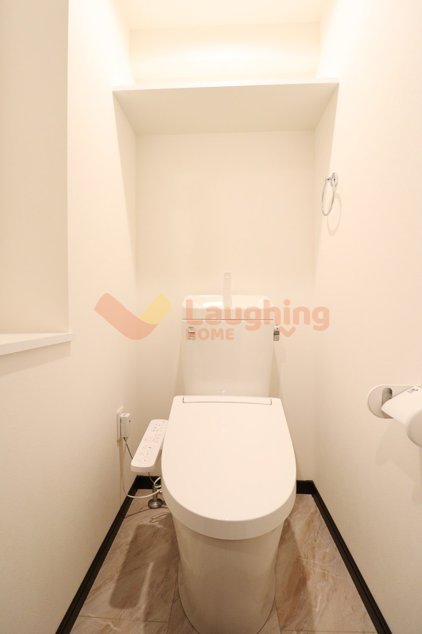 ソフィア21新合川のトイレ|落ち着いた色調のトイレです