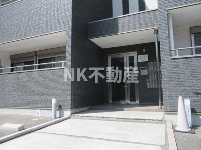 【エントランス】 | coco vialatte(ココ　ヴィアラッテ）（新石切賃貸） | 毎日通るエントランスはこのようになっています