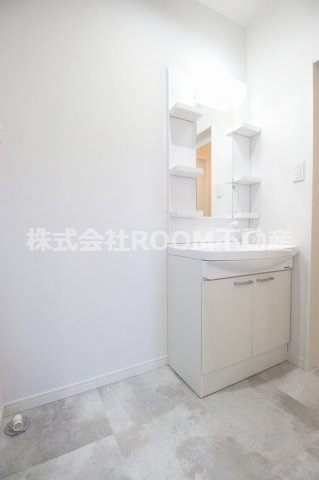 Lacasa(ラカーサ)の洗面所|ゆったりとスペースのある洗面所