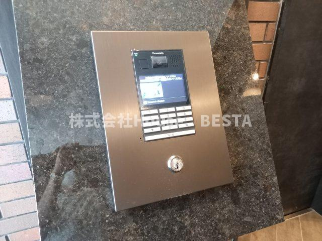 プレサンス神戸元町ベルシオンのエントランス
