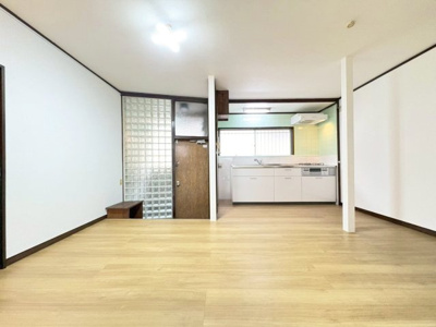 【居間・リビング】 | 箕面市箕面3丁目貸家