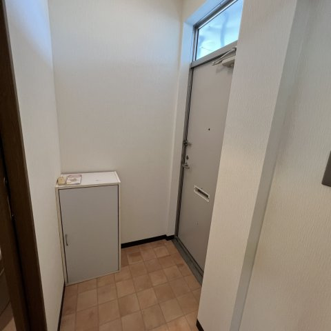 シルク２１若草の玄関