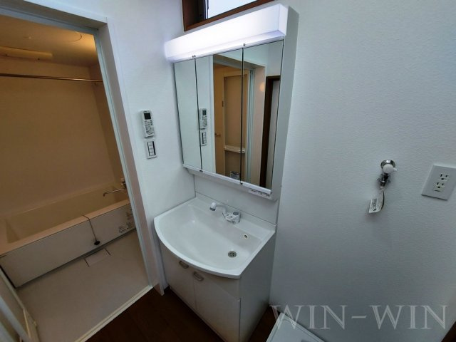 パティオ王ヶ崎の独立洗面台