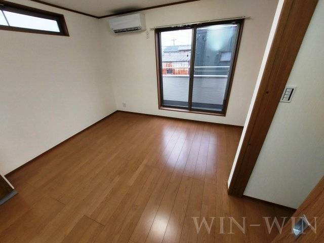 パティオ王ヶ崎の居間・リビング