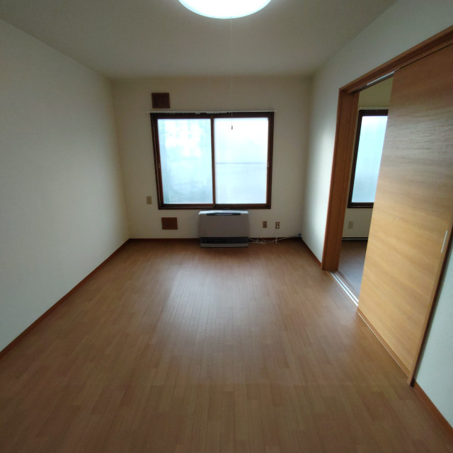 コーポ風見鶏の洋室