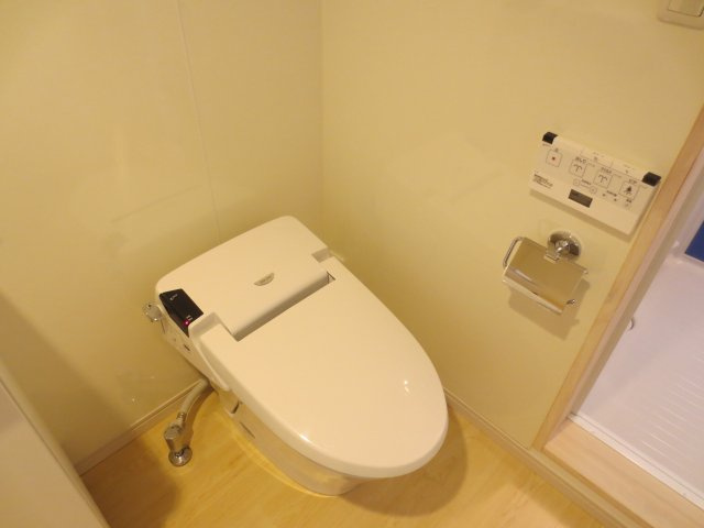 温水洗浄便座付きトイレ★