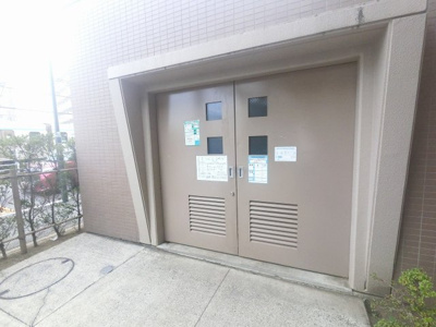 【その他共用部分】 | ライム長津田四番館 | ゴミ置場です。