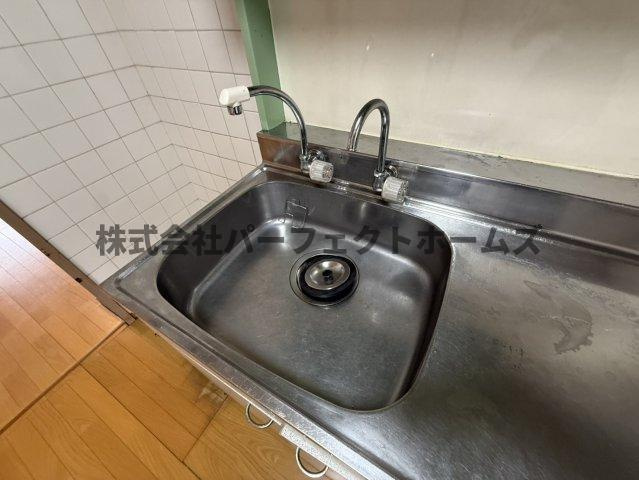 三井団地A93棟のキッチン|コンパクトなキッチンで掃除もラクラク
